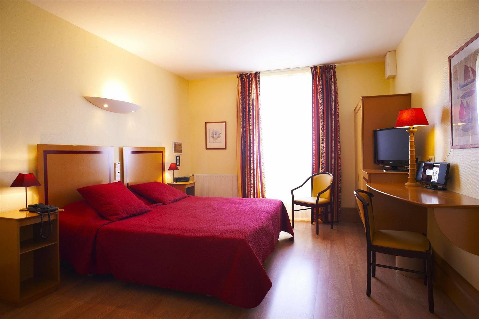 Hotel De Pen Bron 勒克鲁西克 外观 照片