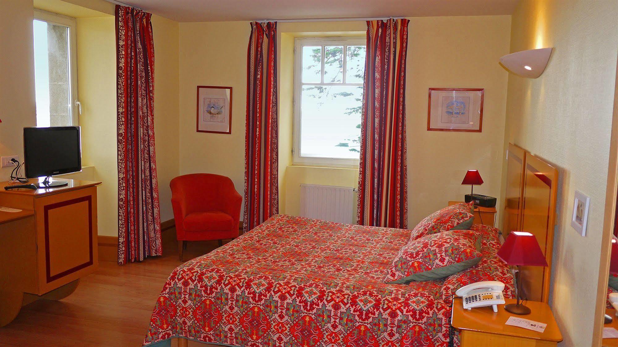 Hotel De Pen Bron 勒克鲁西克 外观 照片