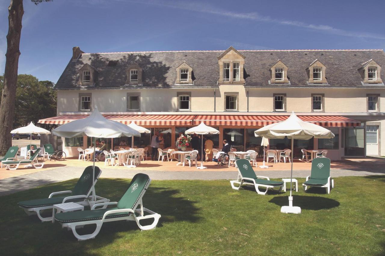 Hotel De Pen Bron 勒克鲁西克 外观 照片